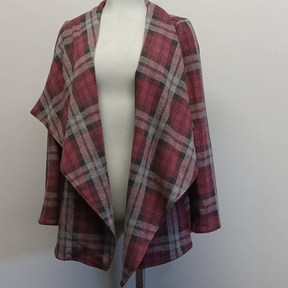 BB Dakota red plaid open front shawl collar shaket jacket boho meets grunge szM